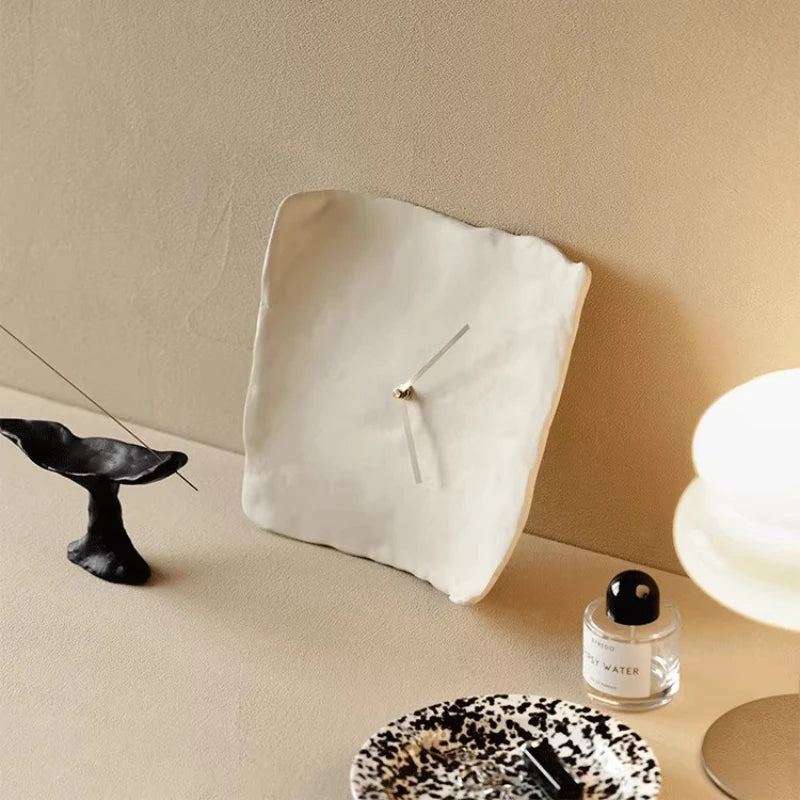 Horloge murale en résine